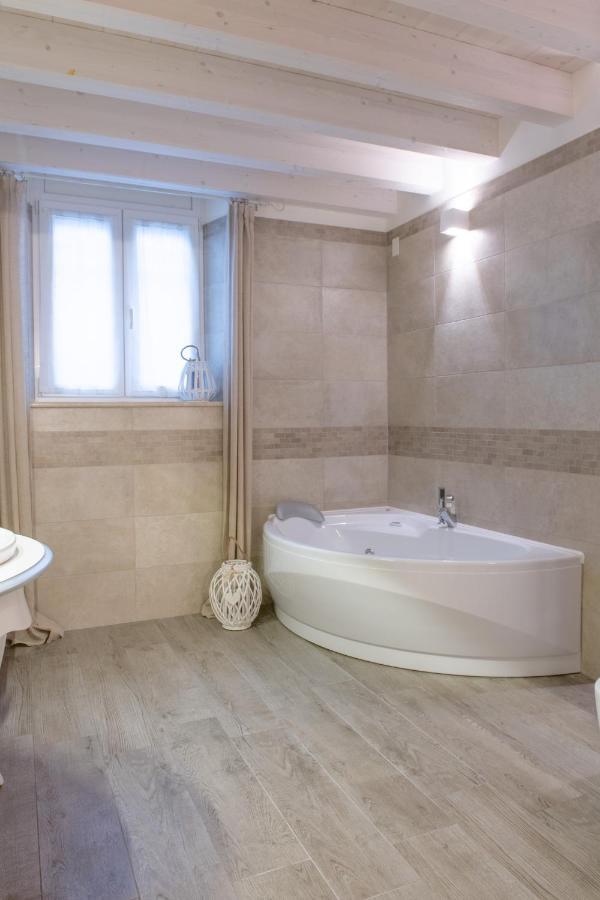 The Suite Home Verona Luaran gambar
