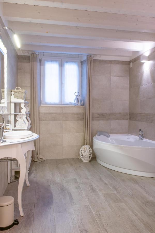 The Suite Home Verona Luaran gambar